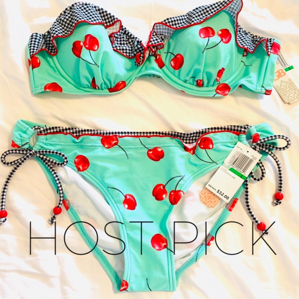 🎉 🎉HP 🎉🎉👙 Gianni Bini Swimwear